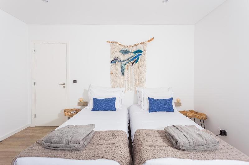 White Exclusive Suites & Villas Lagoa  Værelse billede